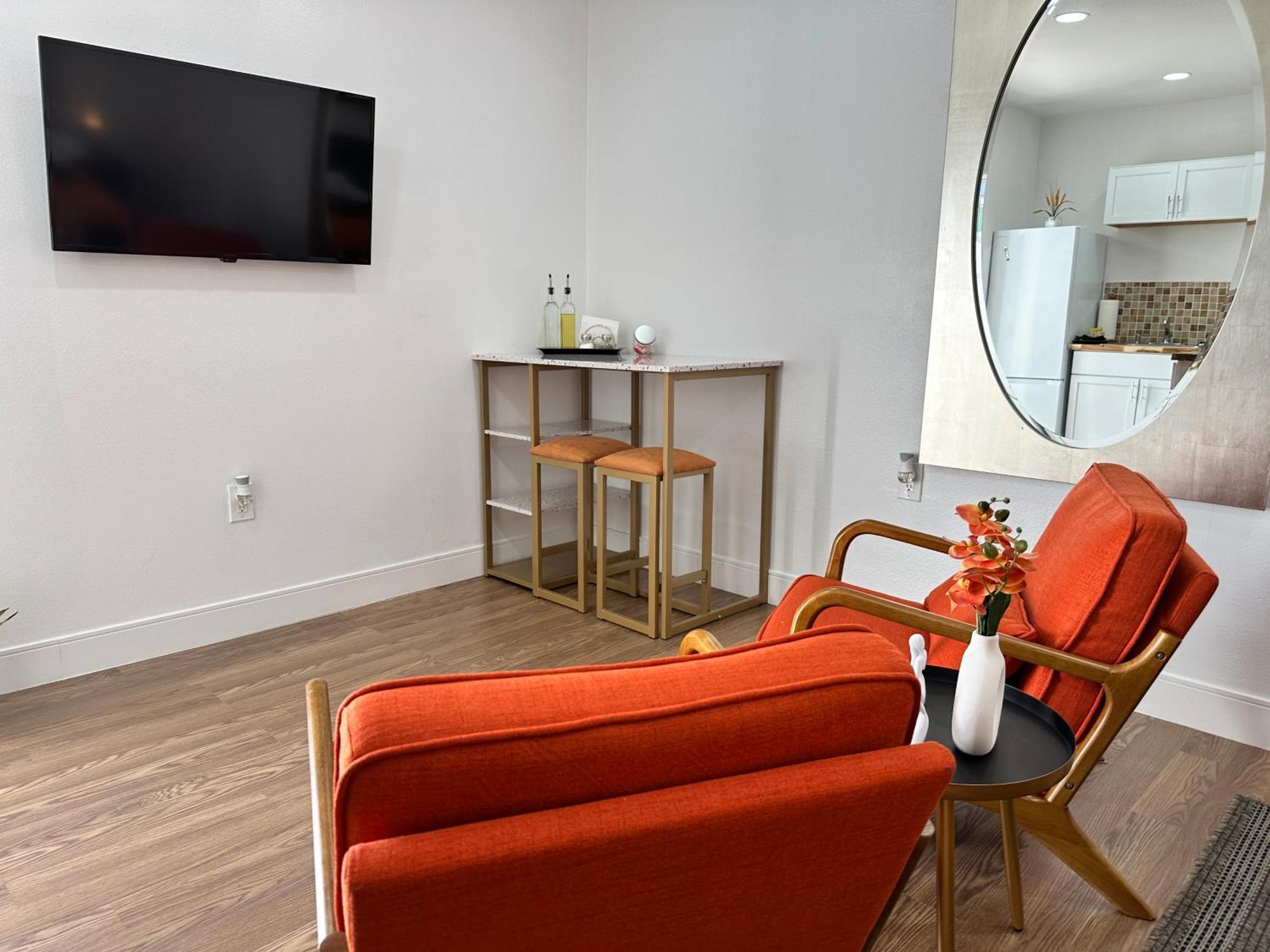 Cozy And Centric Apartment Кейп-Корал Экстерьер фото